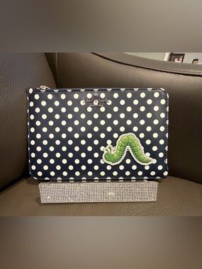 KATE SPADE ENCHANTED FOREST INCHWORM MEDIUM L-ZIP WRISTLET WLRU6358 NWT
